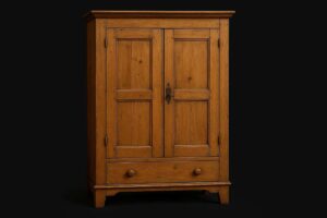 armoire antique en pin